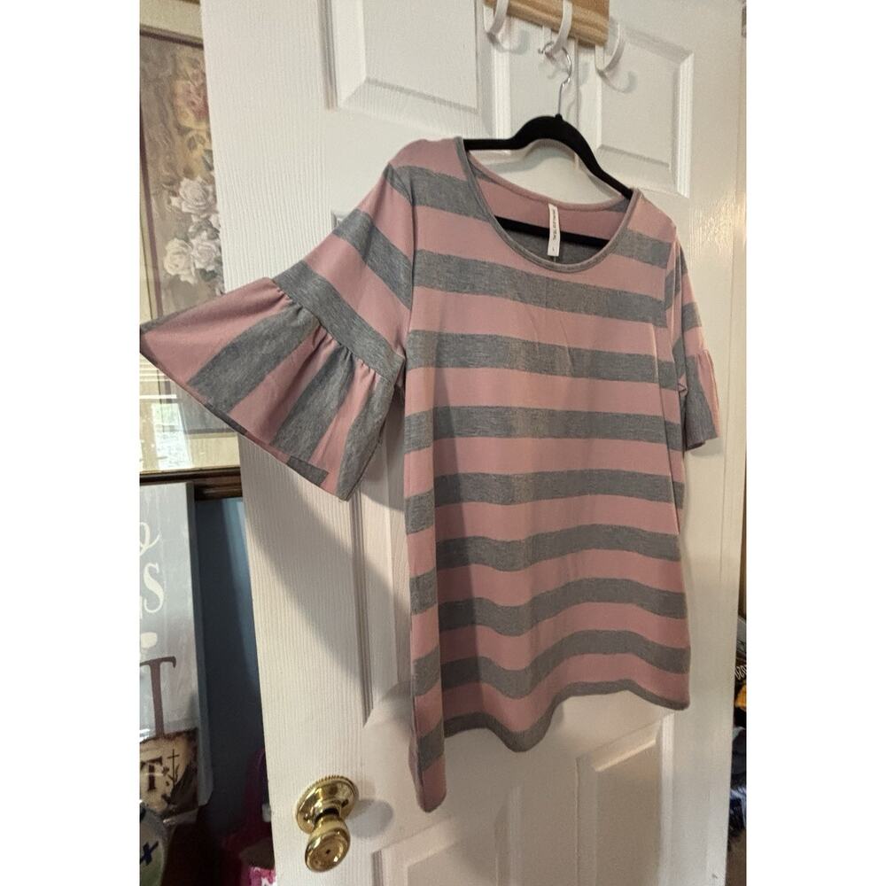 Tickled Teal L Large Blouse Striped Pink Gray Ruffle Sleeve Feminine